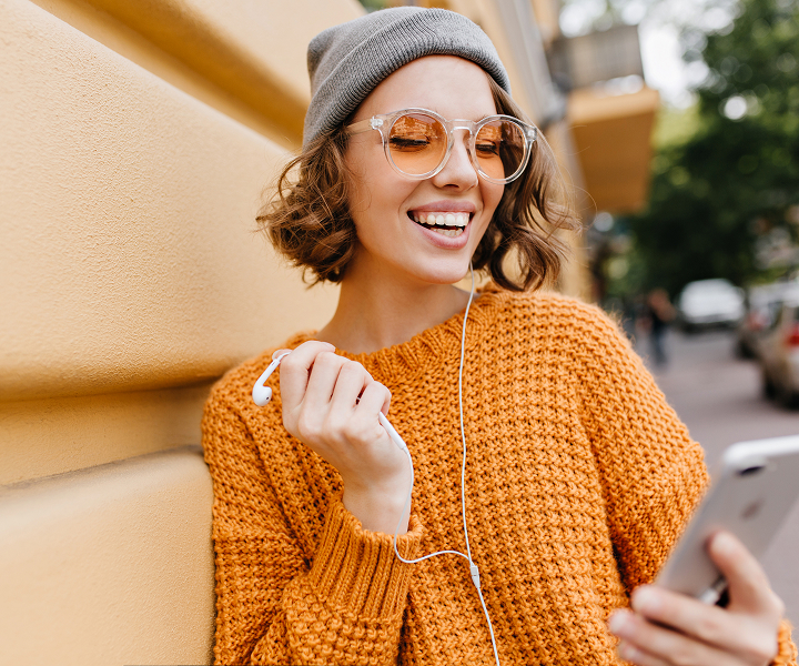 woman-in-glasses-with-headphones